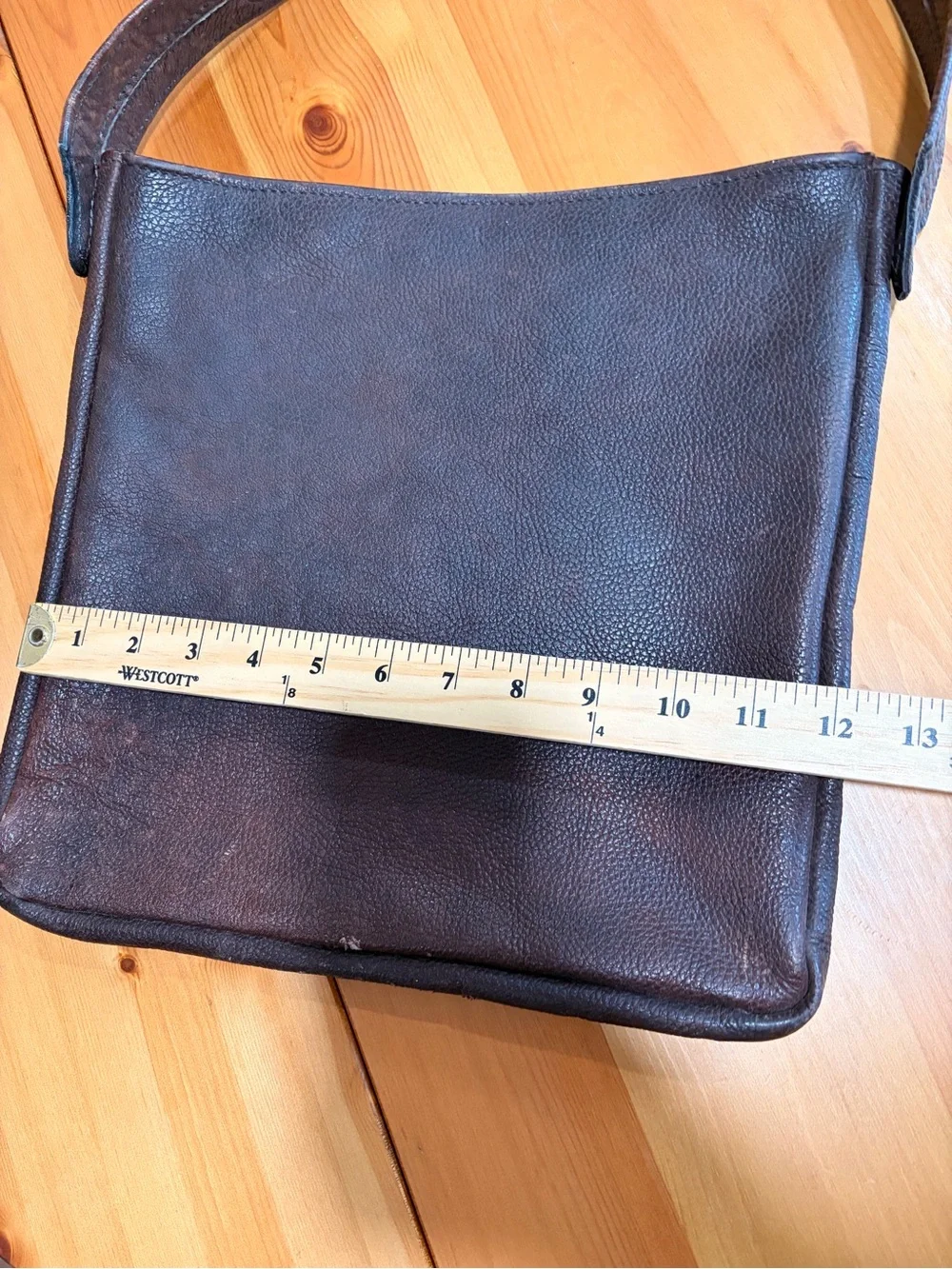Vintage Chocolate Leather Messenger Crossbody Bag - Classic Everyday Carry